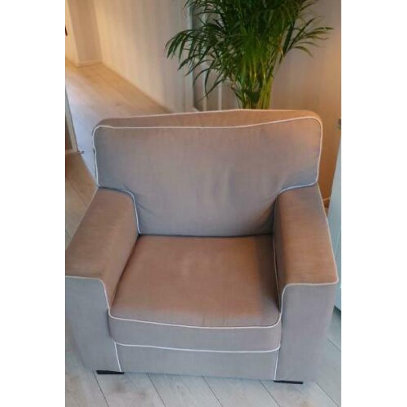 Bankstel,dressoir, salontafel inboedel moet weg