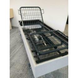 Zorgbedbodem bedlift voor seniorenbed verpleegbed hoog-laag