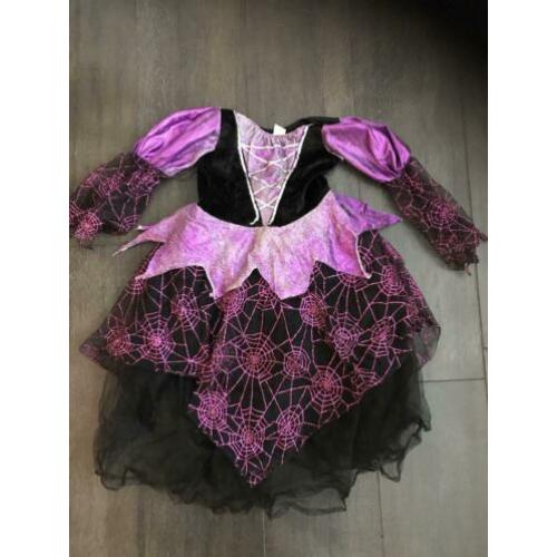 Heksenjurk (maat 128) met eventueel 2 hoeden