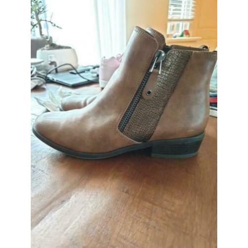 Splinternieuwe enkellaarsjes maat 40