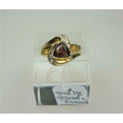 Ring goud granaat & diamanten / Z6255