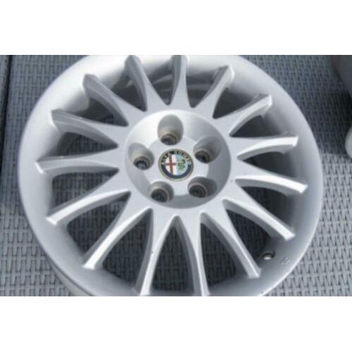 Alfa Romeo velgen 16 inch wielen