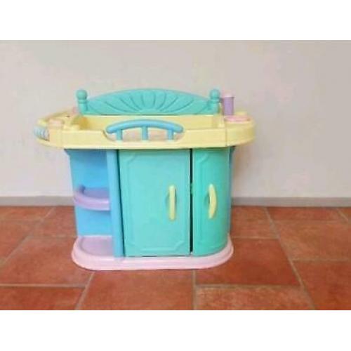 poppen verzorg tafel commode