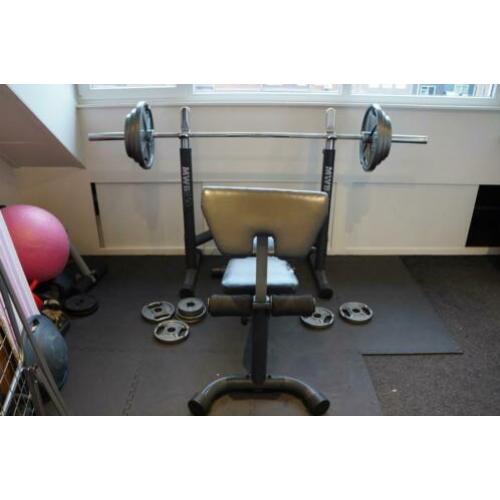 Leuke bankdrukset met 117,5kg halters + 20kg olympische stan