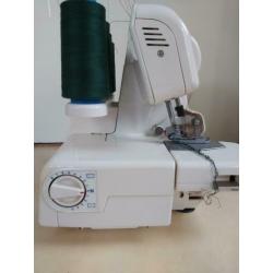 LOCKMACHINE PFAFF 730DA 2/3/4 DRAADS met 22 lockgarenspoelen
