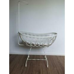 Mooie rotan/boho retro wieg, helemaal van nu!