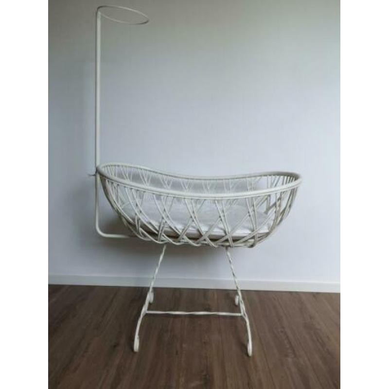 Mooie rotan/boho retro wieg, helemaal van nu!