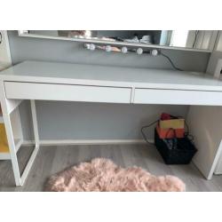 Ikea micke bureau / opmaak tafel
