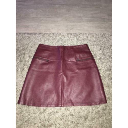 Zara imitatie leer rok rokje stoer bordeaux rood m 40 zgan