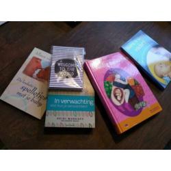 Diverse zwangerschapsboeken €5,- p/st. Alles in één koop €15