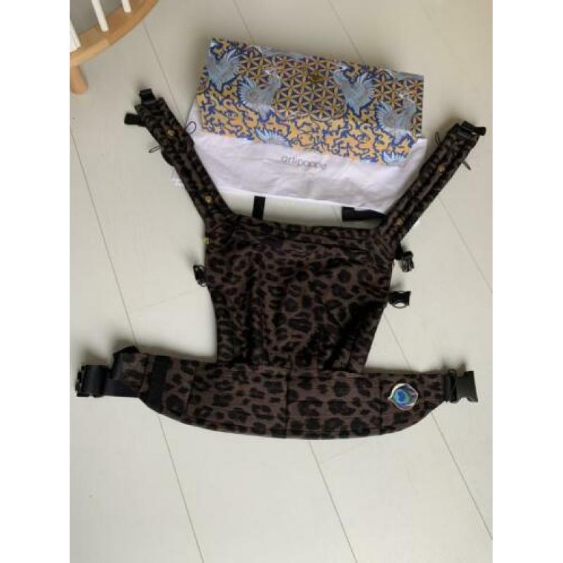 Artipoppe Leopard draagzak NIEUW