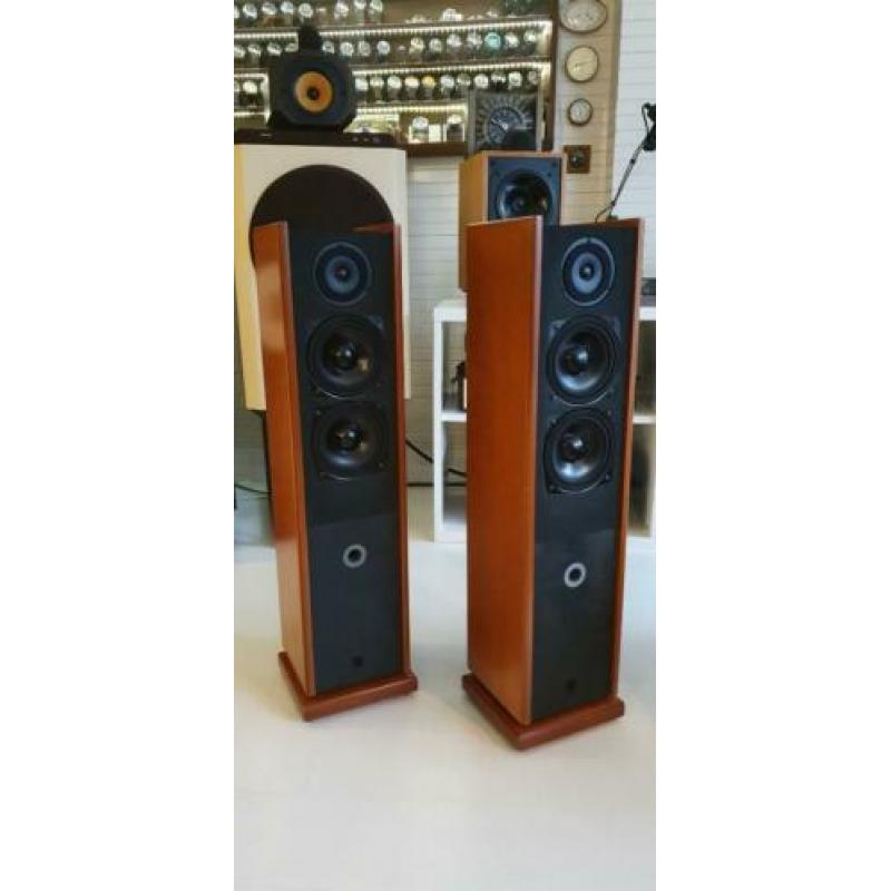 LAMBA JADE II monitors high fidelity wood