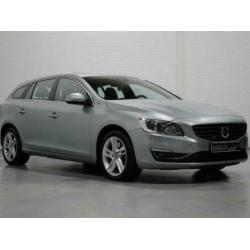 v.a. € 237 p/m | Volvo V60 let op 2.4 D6 AWD Plug-In Hybrid