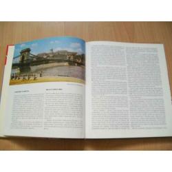 Reisboek over Hongarije in het Italiaans - zo goed als nieuw