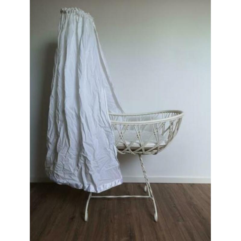 Mooie rotan/boho retro wieg, helemaal van nu!