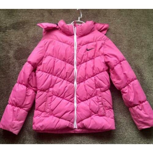 Nike Winterjas Meisje maat152-158(12/13 jaar).Goed als nieuw