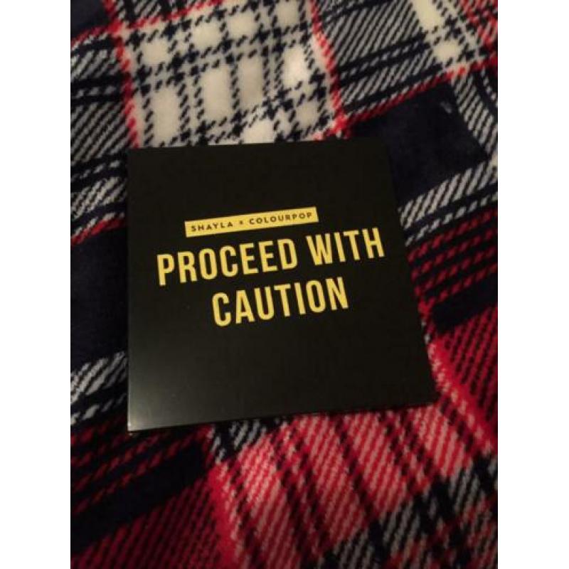NIEUW Colourpop Proceed with Caution oogschaduw palette