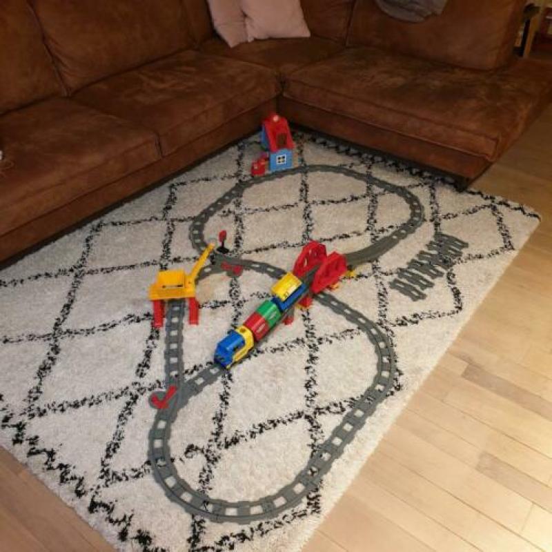 Nette grote duplo trein met 52 spoordelen