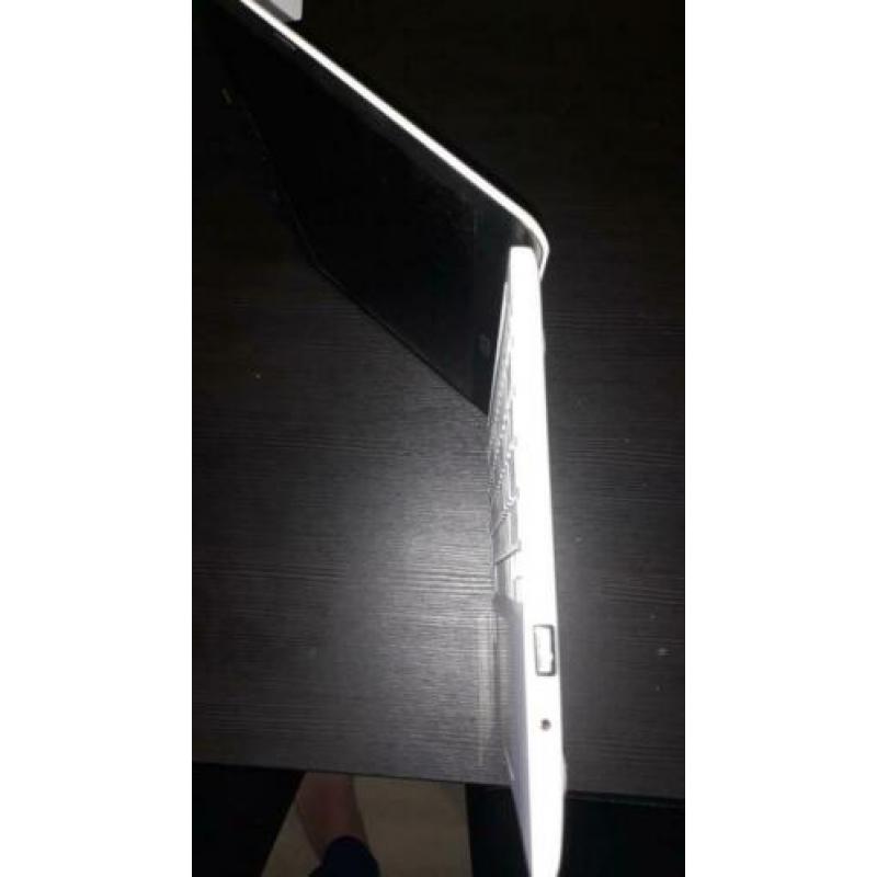ASUS EeeBooK R209HA-FD0014TS