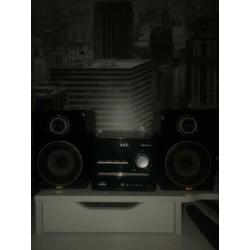 Mooie stereoset, weinig gebruikt. Met cd speler, usb, radio