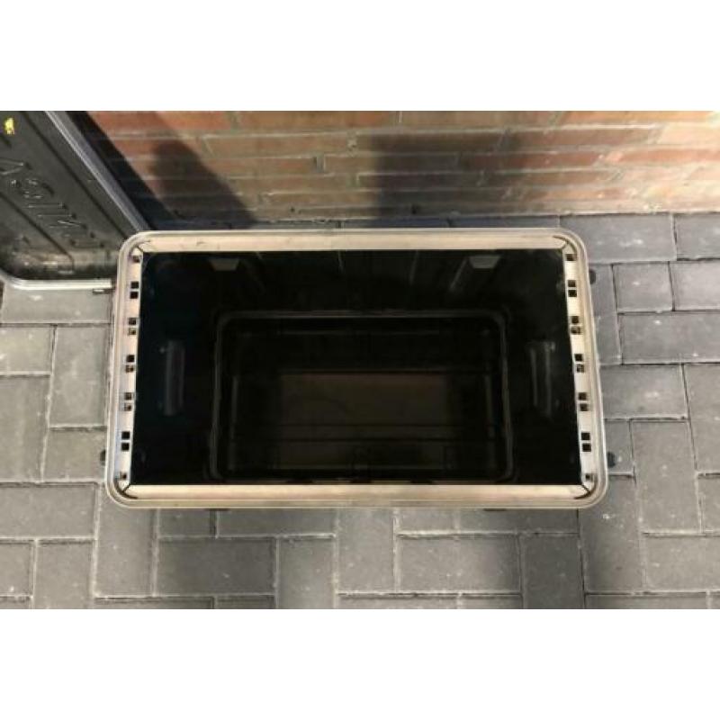 Flightcase van kunststof UNICASE, afneembare deksels