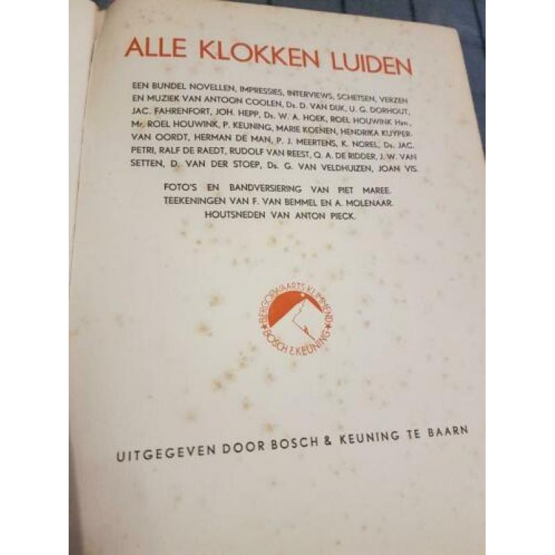 Alle klokken luiden