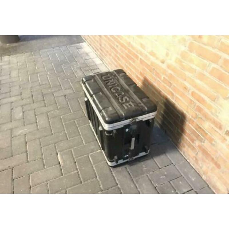 Flightcase van kunststof UNICASE, afneembare deksels