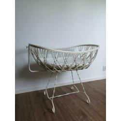 Mooie rotan/boho retro wieg, helemaal van nu!