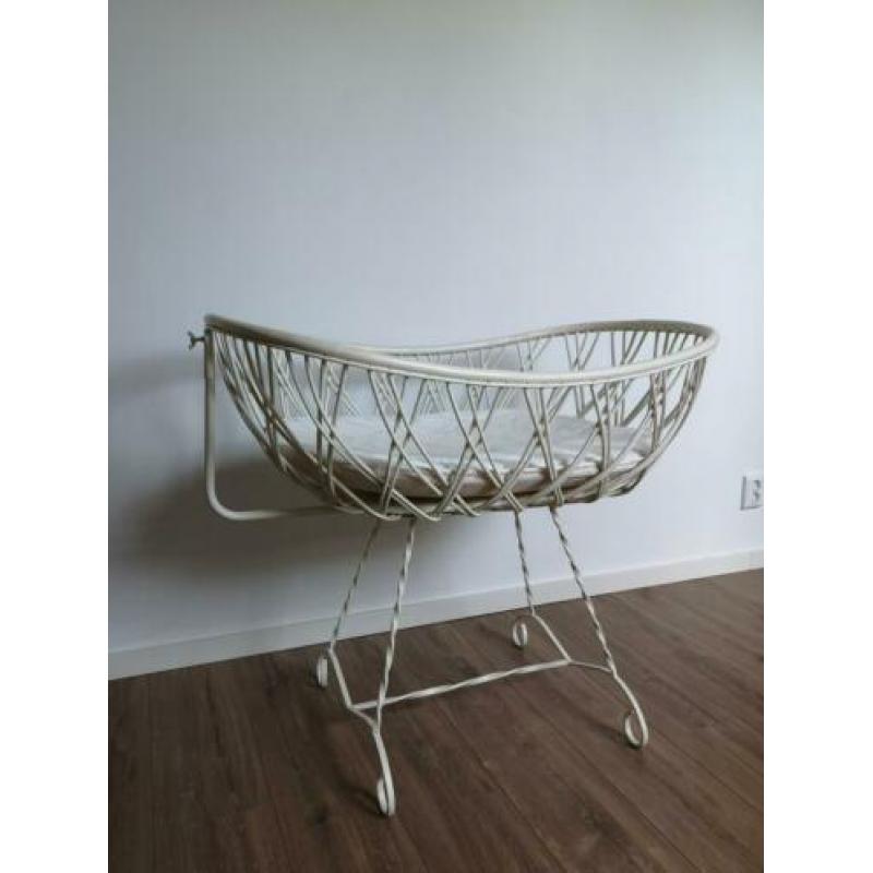 Mooie rotan/boho retro wieg, helemaal van nu!