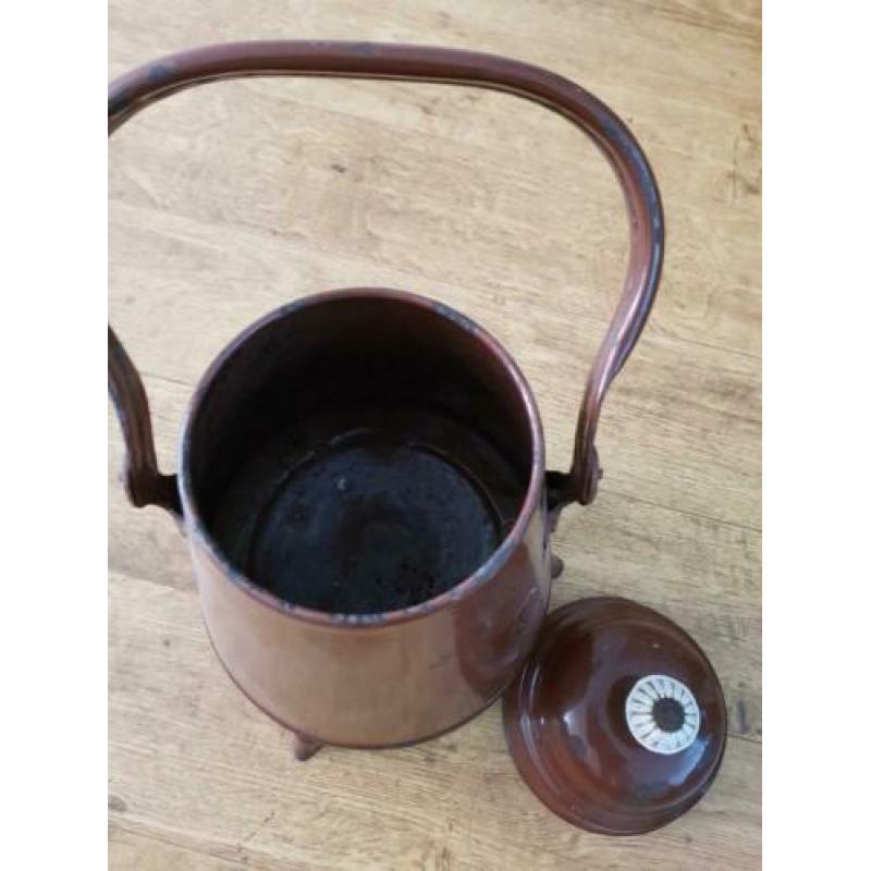 Antiek emaille doofpot/kolenkit met porselein knop
