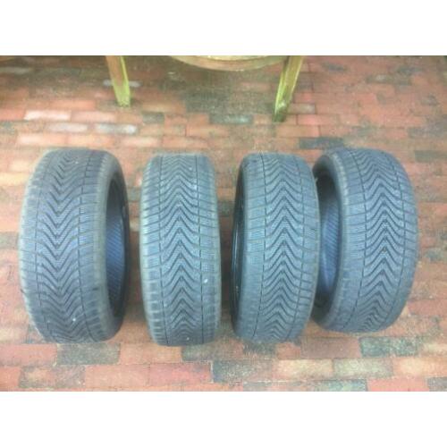 4X Nieuwe Vredestein 195-45-16 Winterbanden NU €200!!!