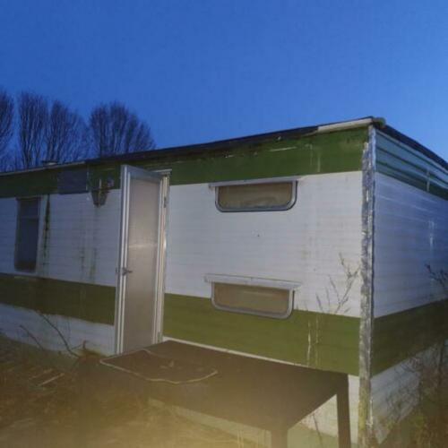 Gratis sta caravan zonder triangel/trekhaak