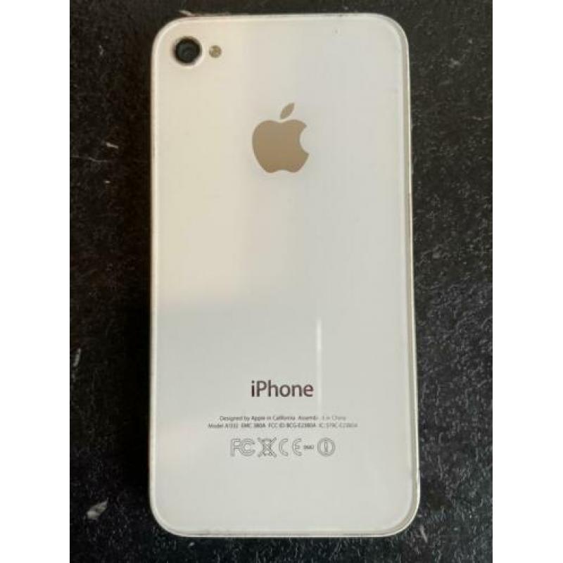 iPhone 4 wit 16GB Homeknop werkt wel maar hard drukken.