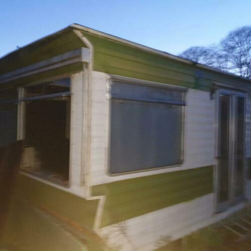 Gratis sta caravan zonder triangel/trekhaak