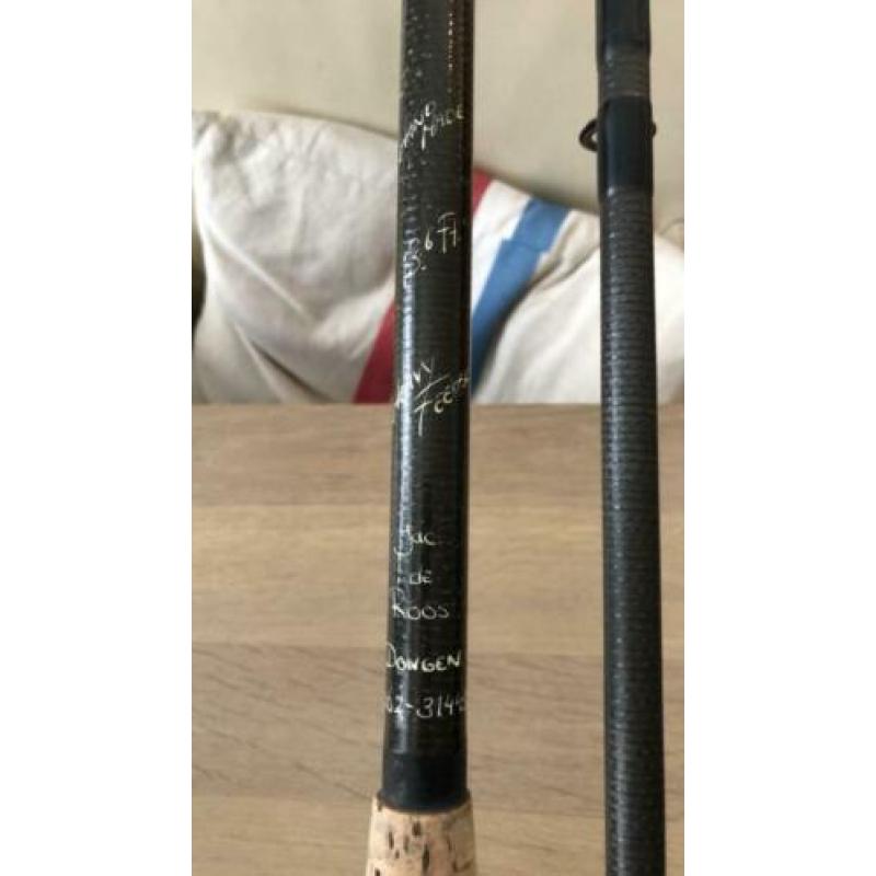 2 handgebouwde kevlar feeders heavy
