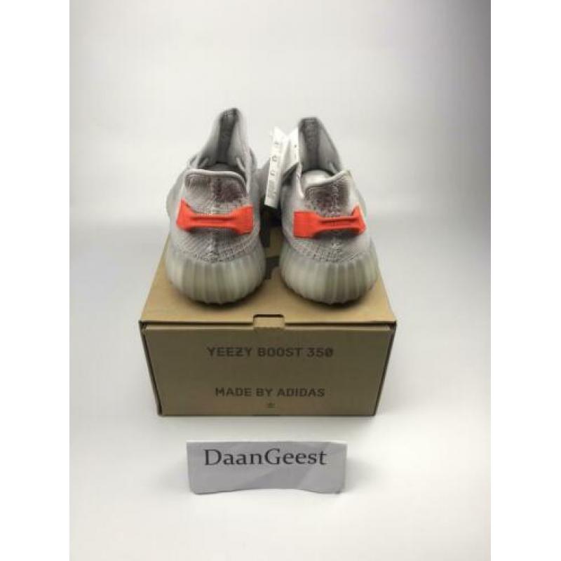Yeezy boost 350 v2 tail light us10,5/eu44 2/3