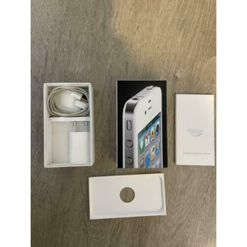 iPhone 4 wit 16GB Homeknop werkt wel maar hard drukken.