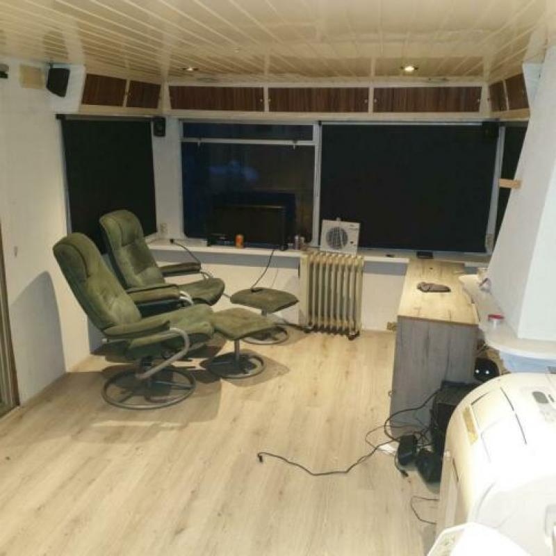 Gratis sta caravan zonder triangel/trekhaak