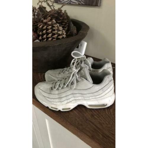 Nike air Max . Beide maat 40.5