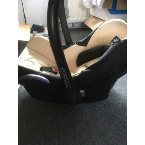 Maxi cosi compleet met bijpassende voetenzak