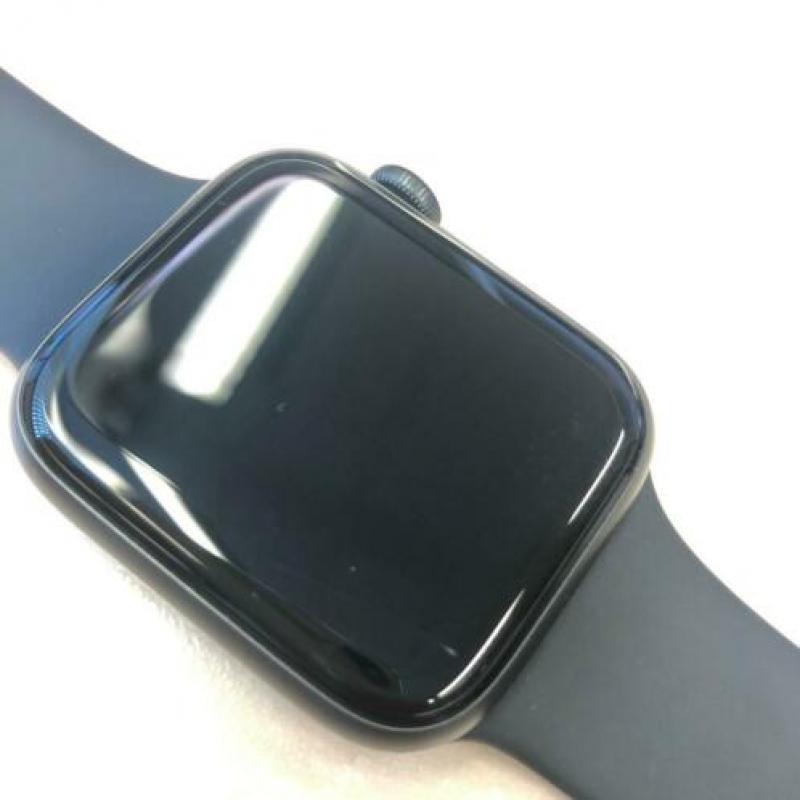 Apple Watch series 5 44mm nog geen maand oud!