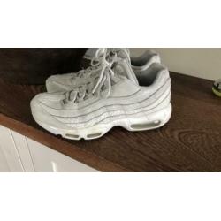Nike air Max . Beide maat 40.5