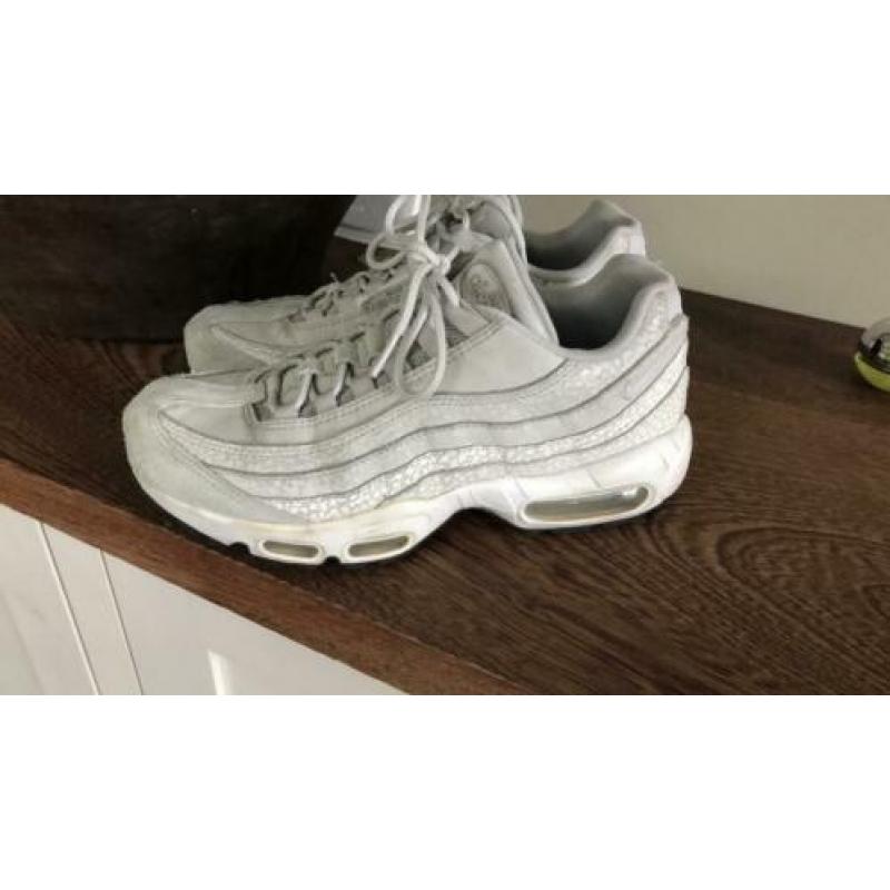 Nike air Max . Beide maat 40.5