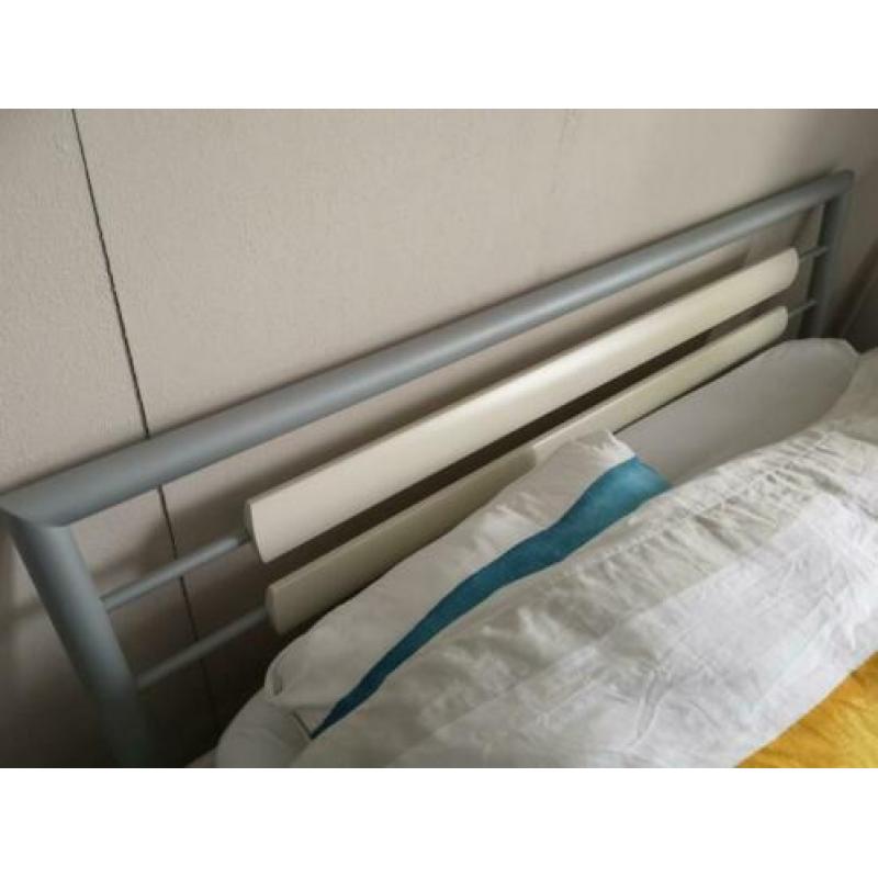Twee persoonsbed / ledikant 160x2.00