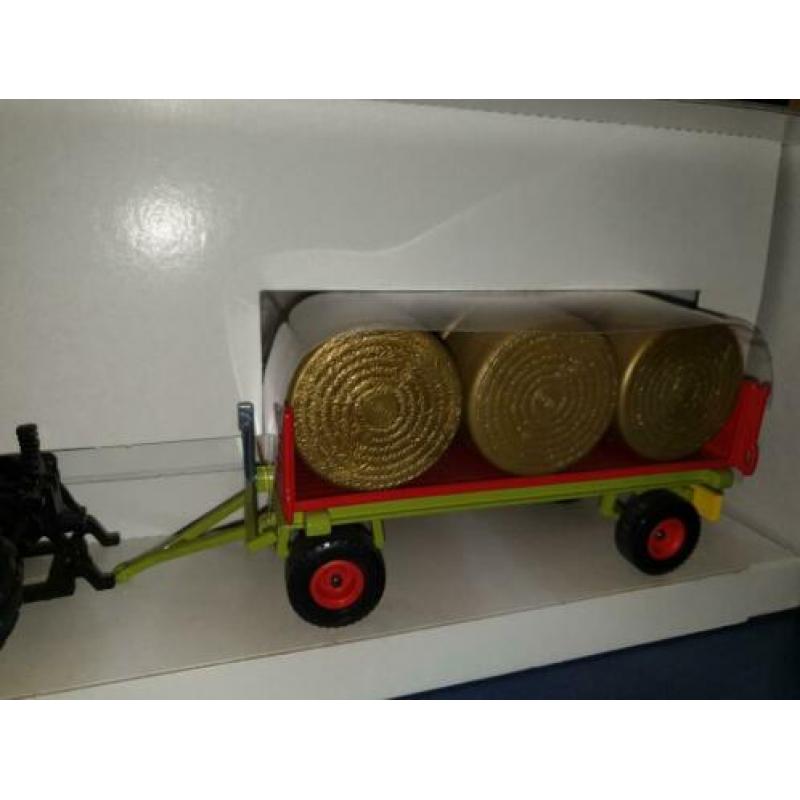 Massey Ferguson 4270 frontlader balenaanhanger Siku 3955 :