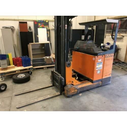 Reachtruck Still Saxby met triplomast