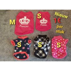 Hondenmand, kattenmand, hondenkleding, kattenpoef, speelgoed