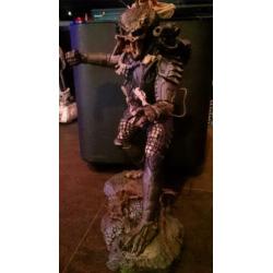 12" inch mcfarlane classic predator. los.