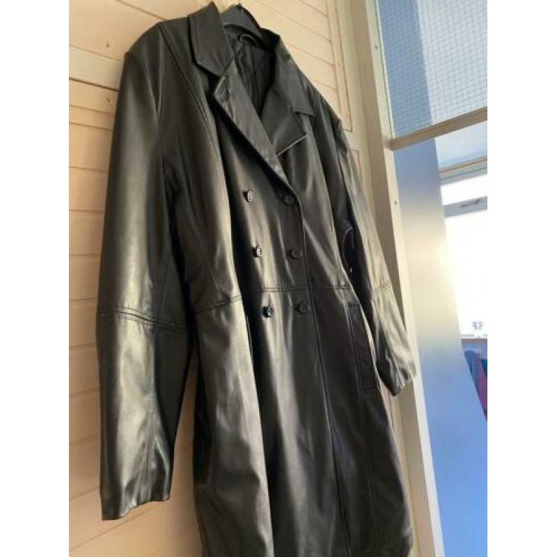 NIEUW: prachtige zwarte “leren “ jas mt 50