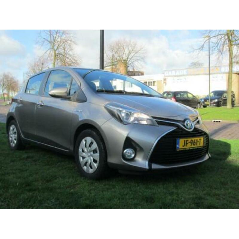 Toyota Yaris 1.5 HSD 55KW 5DRS 2015 Grijs